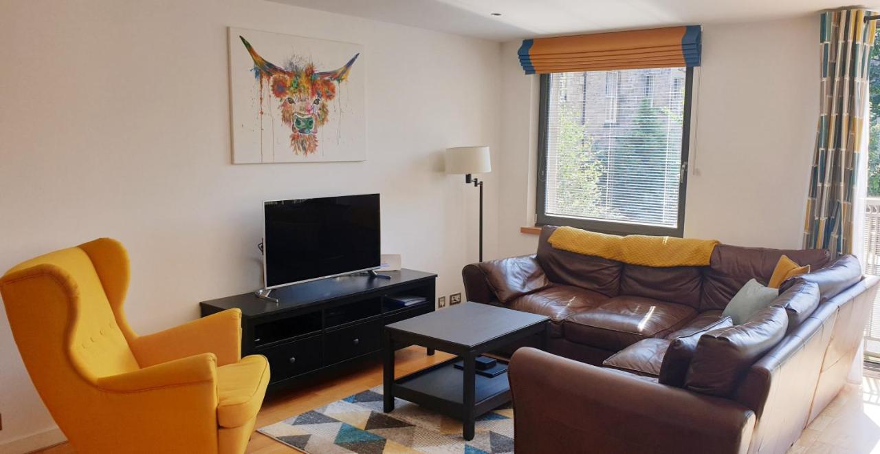 Altido Alluring 3Br Apt Near The Centre With Parking Edinburgh Bagian luar foto