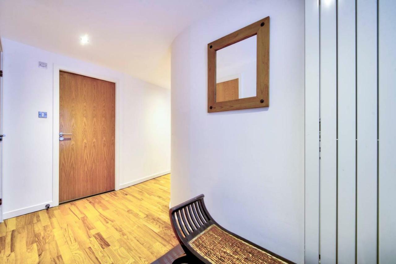 Altido Alluring 3Br Apt Near The Centre With Parking Edinburgh Bagian luar foto